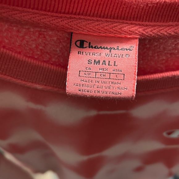 Champion (pre loved) - Picture 3 of 3